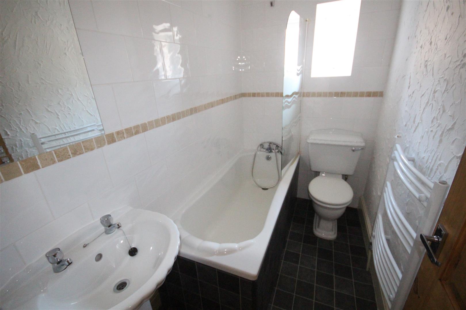 2 bedroom end terrace house To Let in Barnoldswick - IMG_7034.jpg